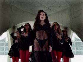 Charli XCX Good Ones (M)